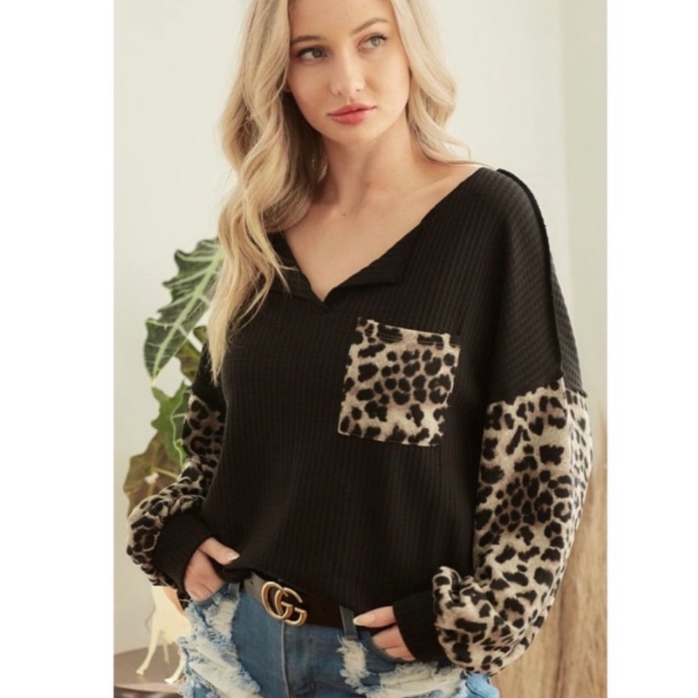 New! Leopard Bubble Sleeve Waffle Knit Top - Picture 8 of 8